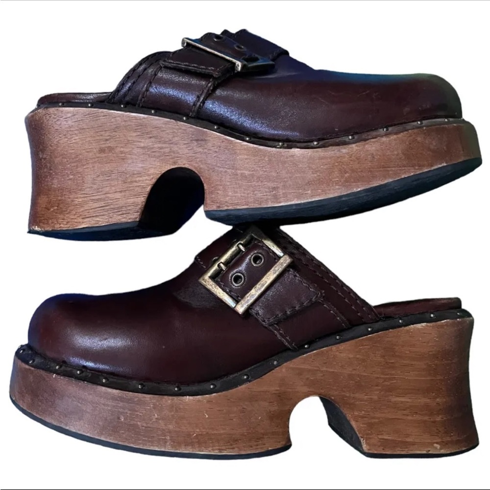 Size 8 Vintage Platform Wooden Heel Clogs Leather brown buckle MIA Chunky Mule